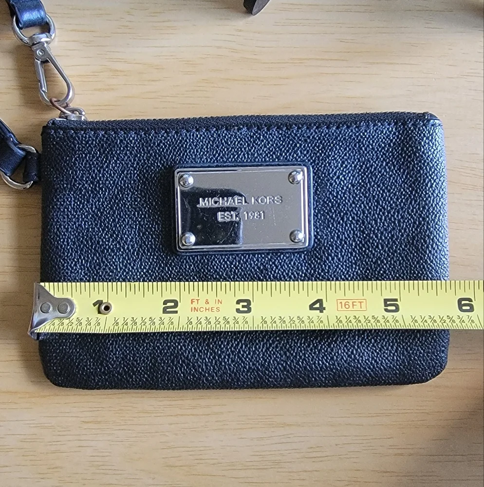 Michael Kors Black Wristlet. EUC. - Picture 10 of 11